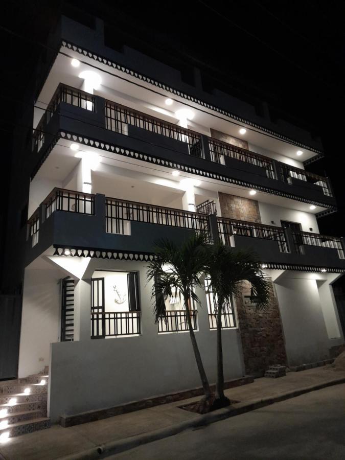Hostal Marina Samana מראה חיצוני תמונה