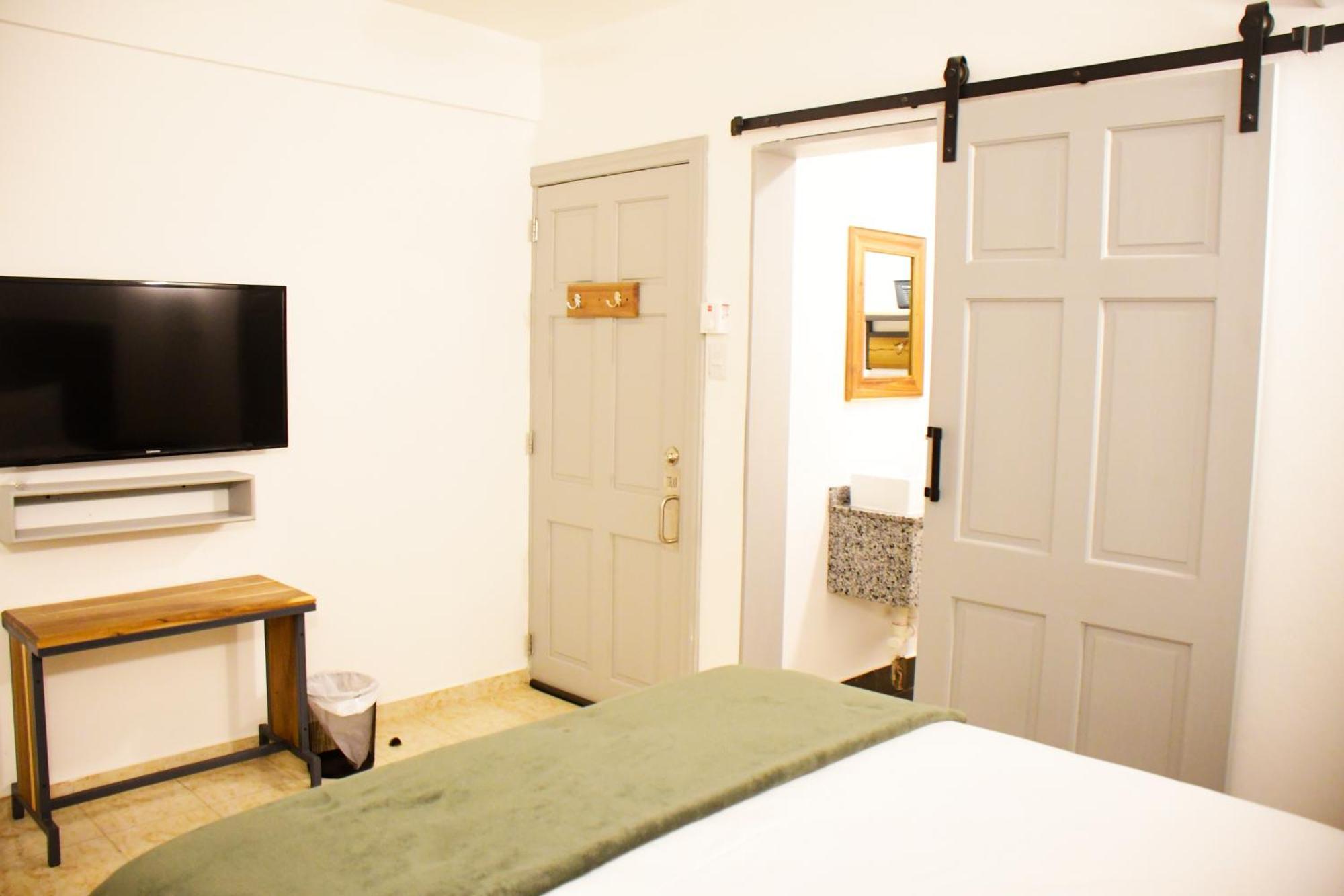 Hostal Marina Samana מראה חיצוני תמונה