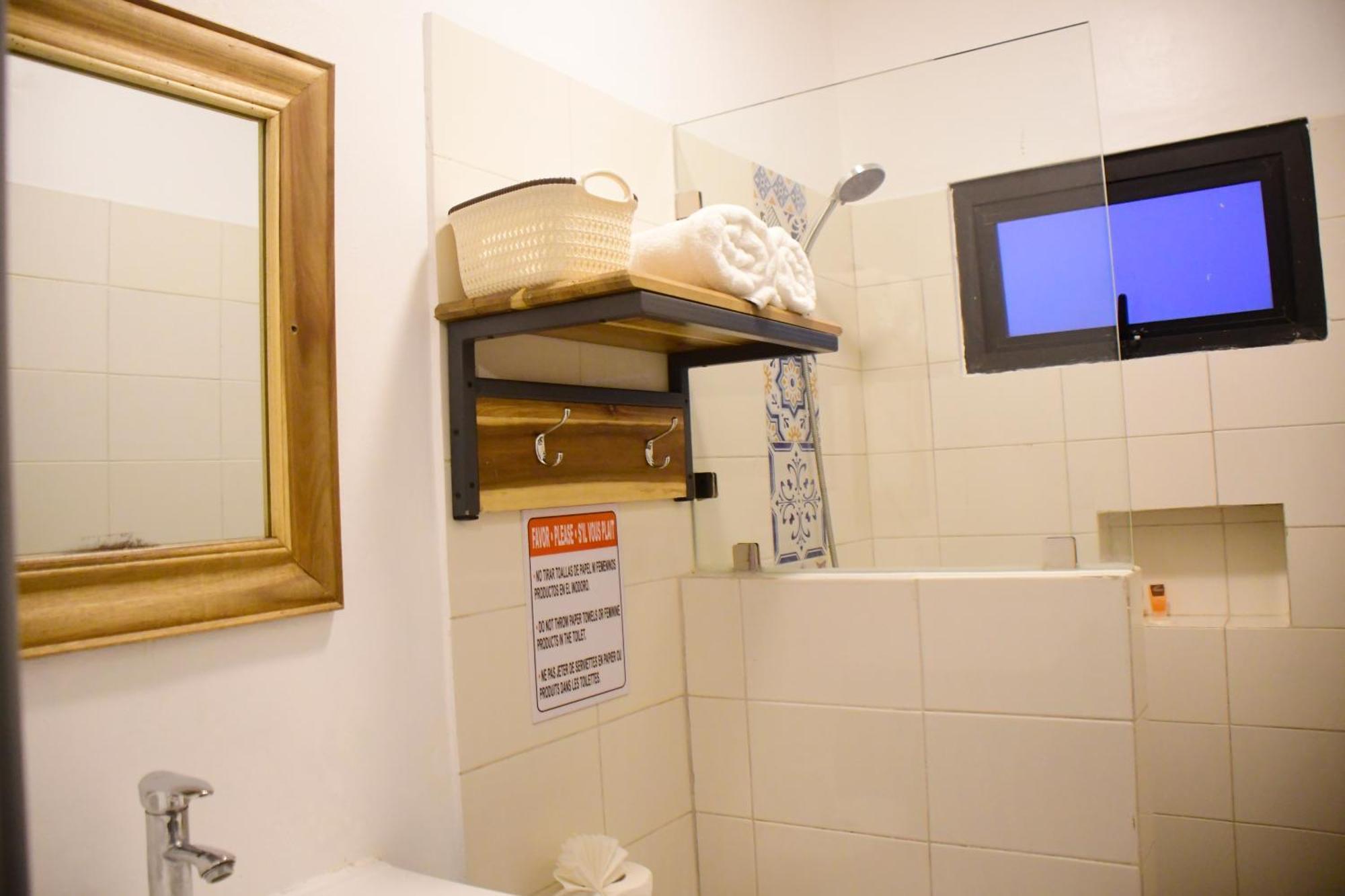 Hostal Marina Samana מראה חיצוני תמונה