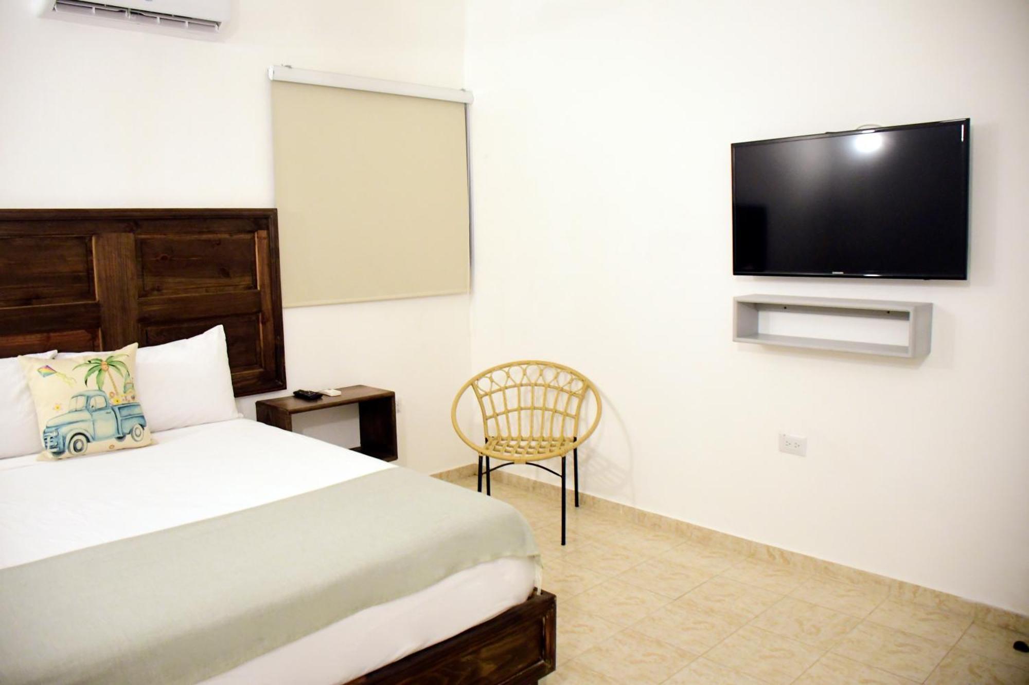 Hostal Marina Samana מראה חיצוני תמונה