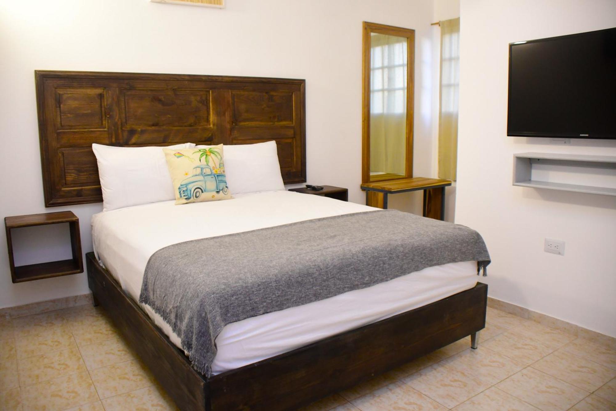 Hostal Marina Samana מראה חיצוני תמונה