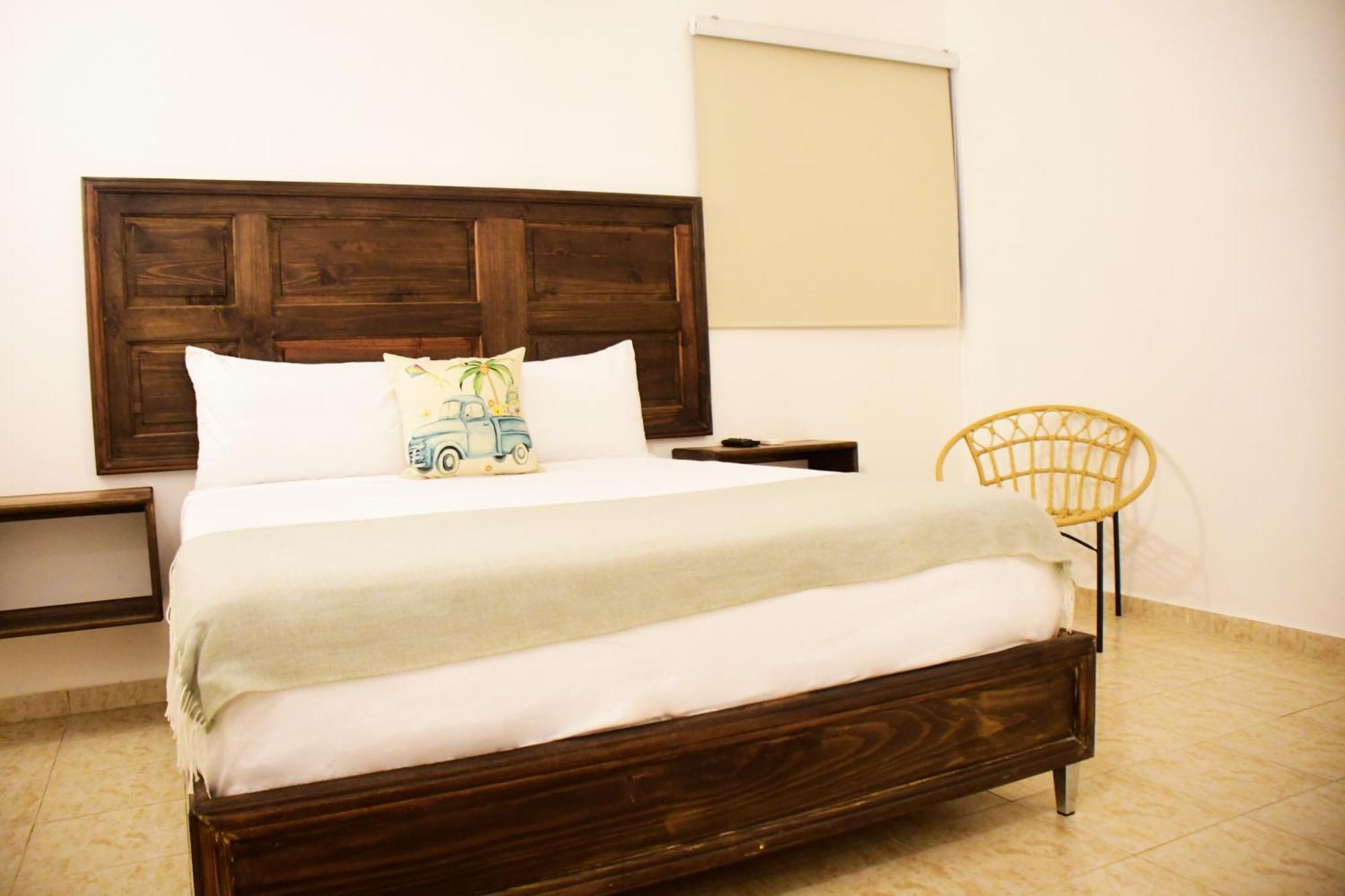 Hostal Marina Samana מראה חיצוני תמונה