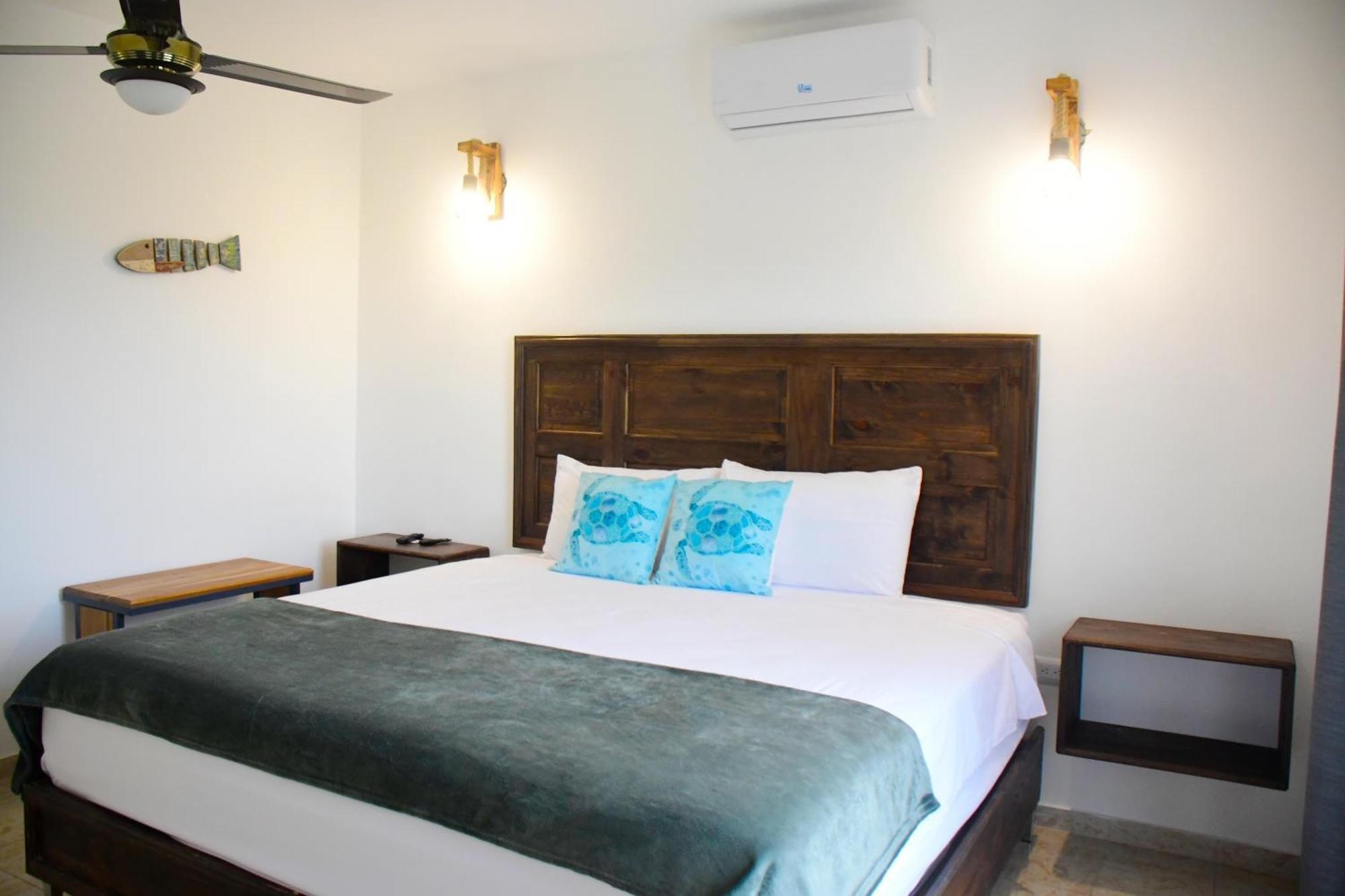 Hostal Marina Samana מראה חיצוני תמונה